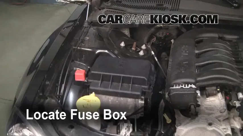 2005 Dodge Magnum SXT 3.5L V6 Fuse (Engine) Check